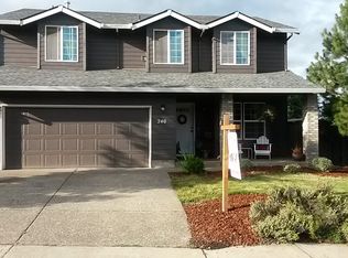 240 SW Oliver Ct, Dundee, OR 97115