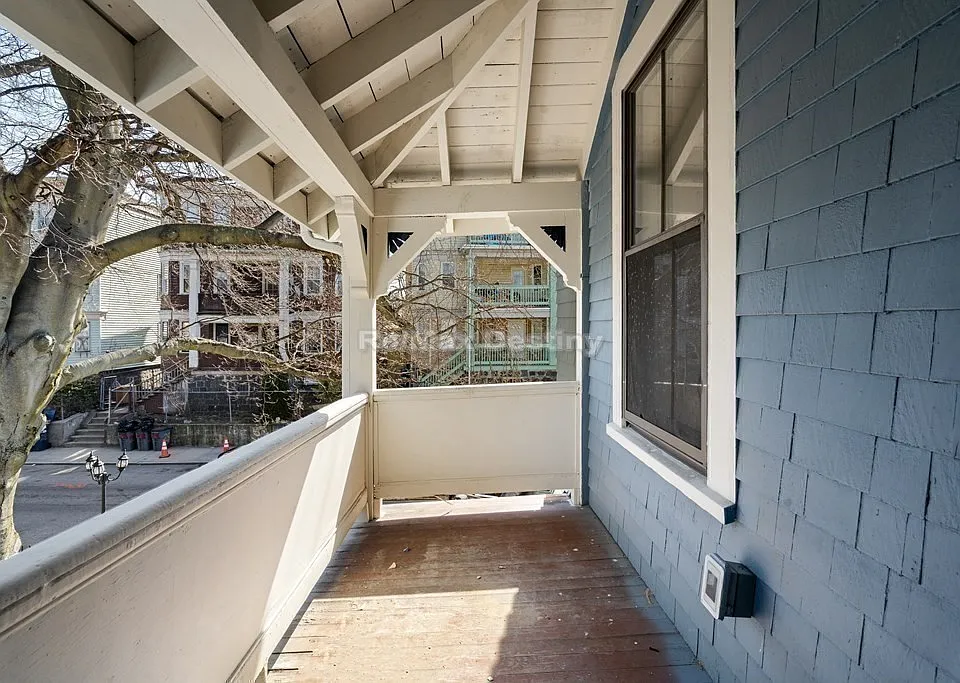 31 Monadnock St #1