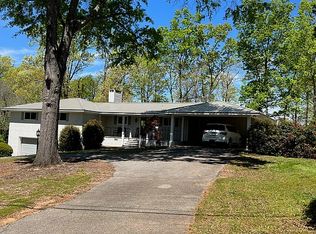 346 Woodhurst Dr, Hartwell, GA 30643
