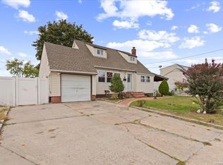 415 Elmore St, Central Islip, NY 11722