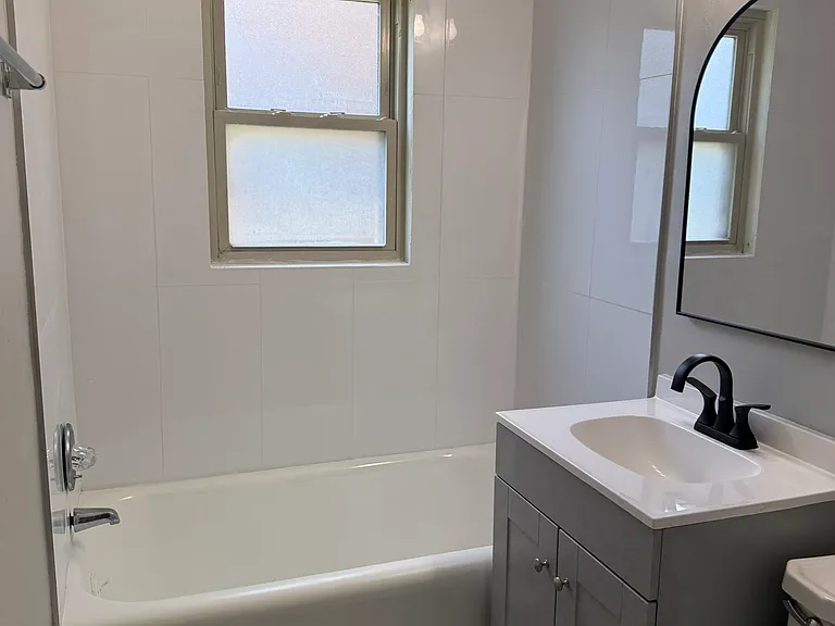 1503 S Knoxville Ave — Photo 5