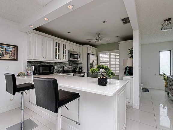 5th image of 9264 Vista Del Lago #24-I