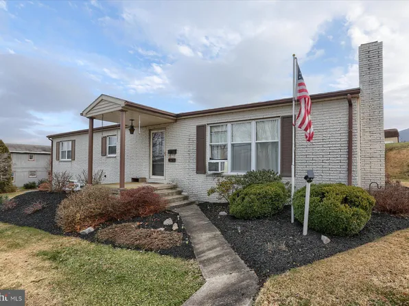 515 S Market St, Millersburg, PA 17061