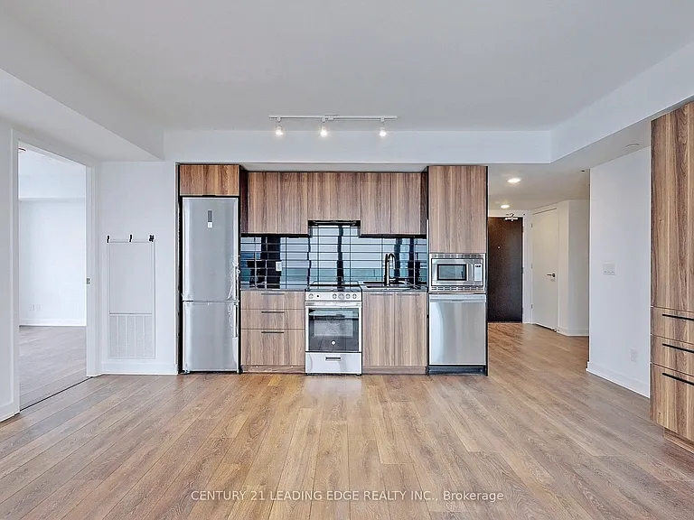501 Yonge St #5102 — Photo 5