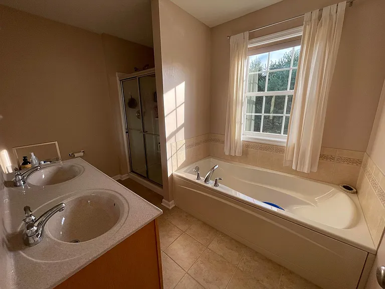 2084 Country Glenn Ln — Photo 12