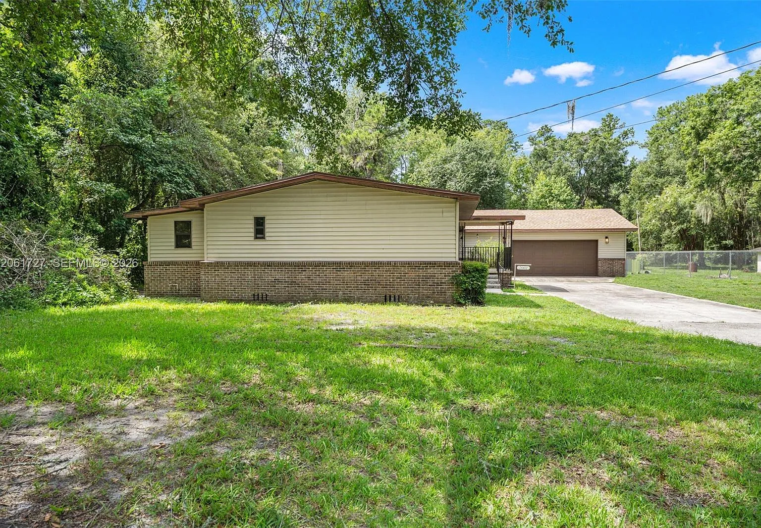 3 bed, 3.0 bath, $2,200 — Photo 3