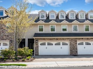 20 Eggers Ct, Summit, NJ 07901