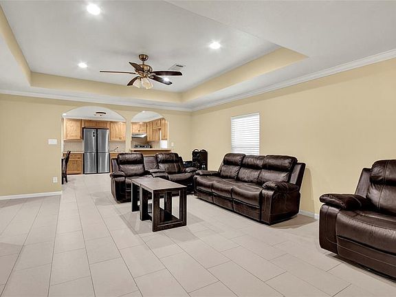 2nd image of 2078 Jeffcote Rd