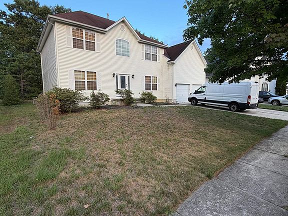 2nd image of 18 Chancellor Park Dr