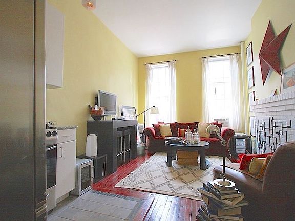 4th image of 47 Jane St APT 9