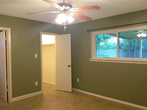 5th image of 8806 Amblewood Dr