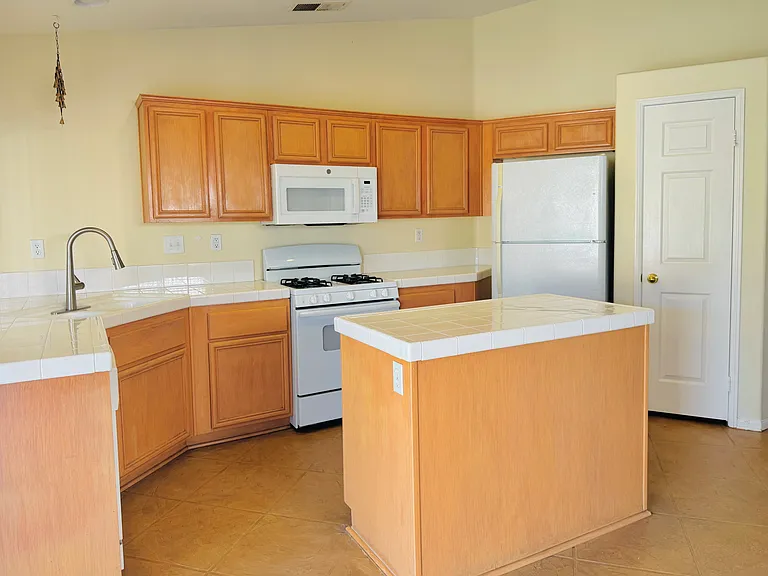 79405 Avenida Las Palmas — Photo 6