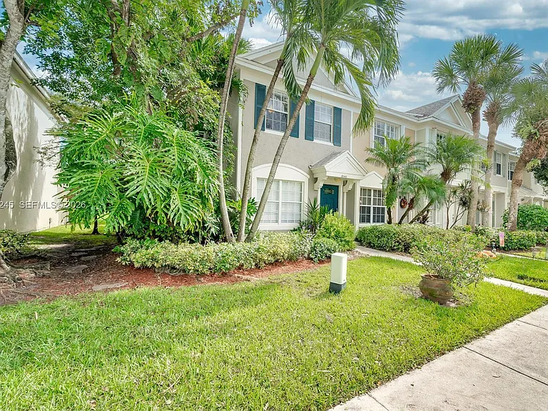 8040 Sanibel Dr #8040 — Photo 3