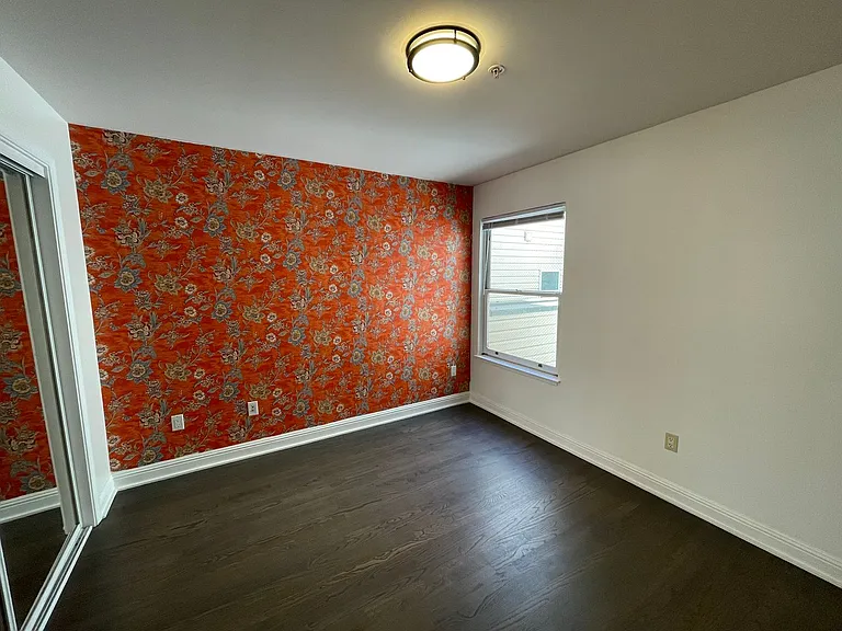 4520 Irving St #1 — Photo 8