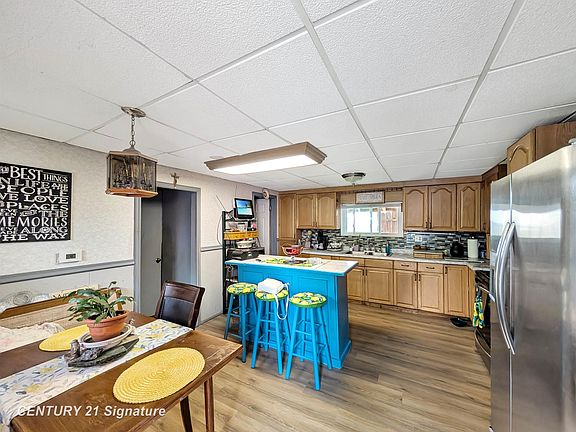 4th image of 970 Cass Avenue Rd