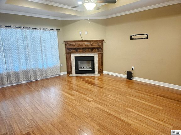 4th image of 940 Brownlee Rd