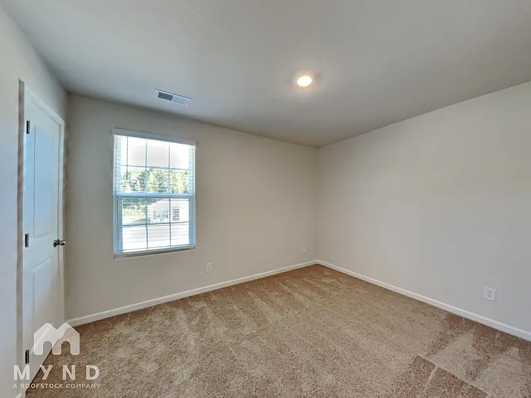 108 Taverners Ln — Photo 17
