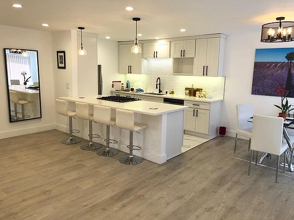 3rd image of 6050 Cadillac Ave APT 106