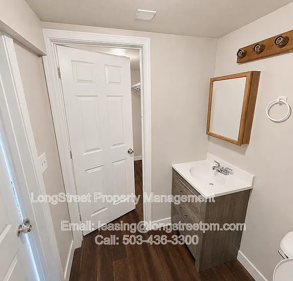 772 SW Broadway Dr #6 — Photo 12