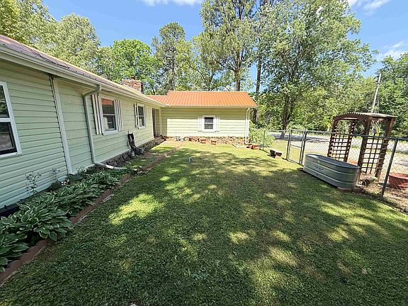 4th image of 50 Cherokee Rd