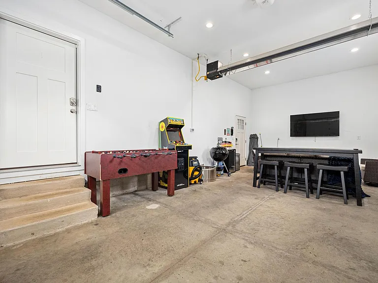 4805 N Columbus Ave — Photo 33