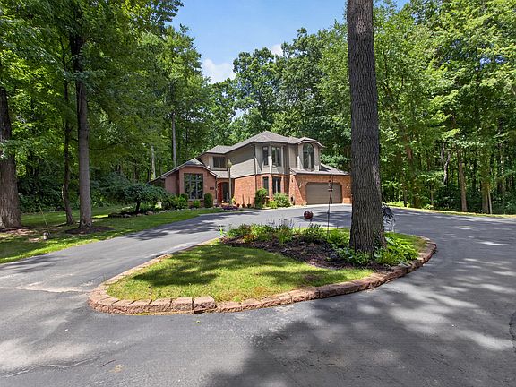 2nd image of 5025 Firethorne Dr