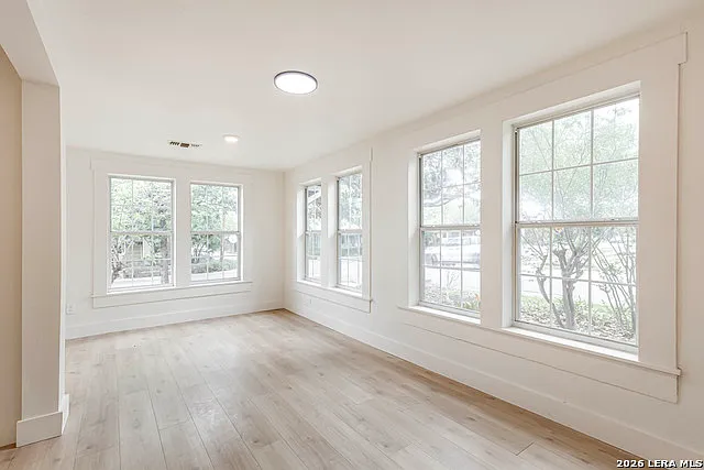 1002 Fulton Ave — Photo 6