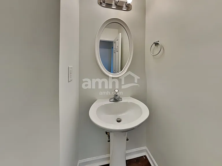 5 Natalie Ct — Photo 10