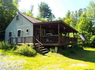 2 Saint George Ln, Northville, NY 12134