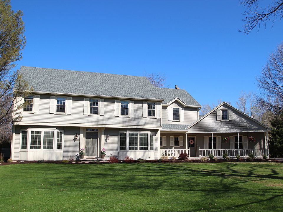 1st image of 6 Mendonshire Dr