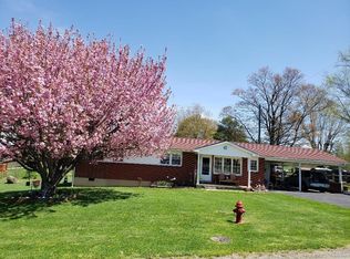 2685 Edmonds Rd, Galax, VA 24333