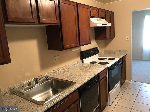 3rd image of 523 Florida Ave APT 201