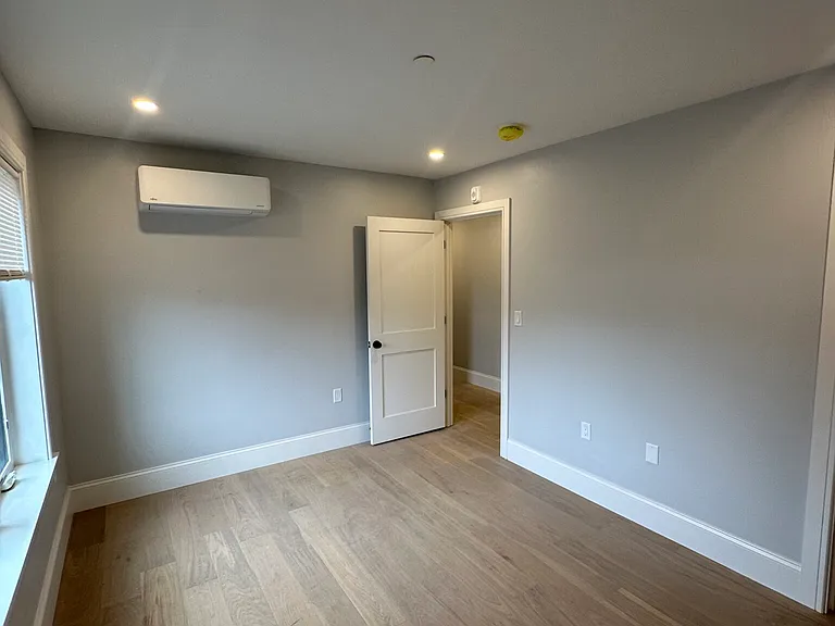 425 Market St #304 — Photo 8