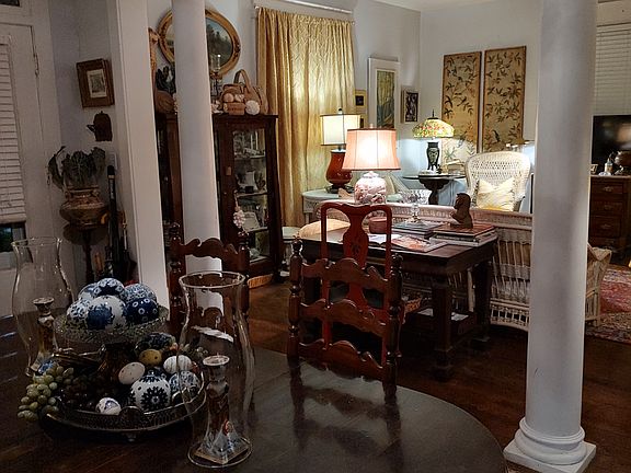 Living/Dining w/ Original Columns.