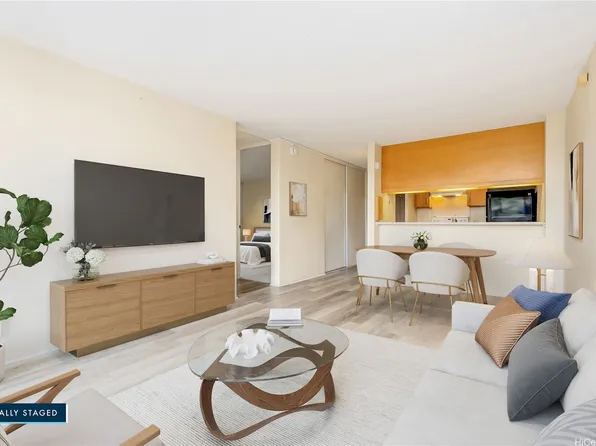 98-500 Koauka Loop APT 7G, Aiea, HI 96701