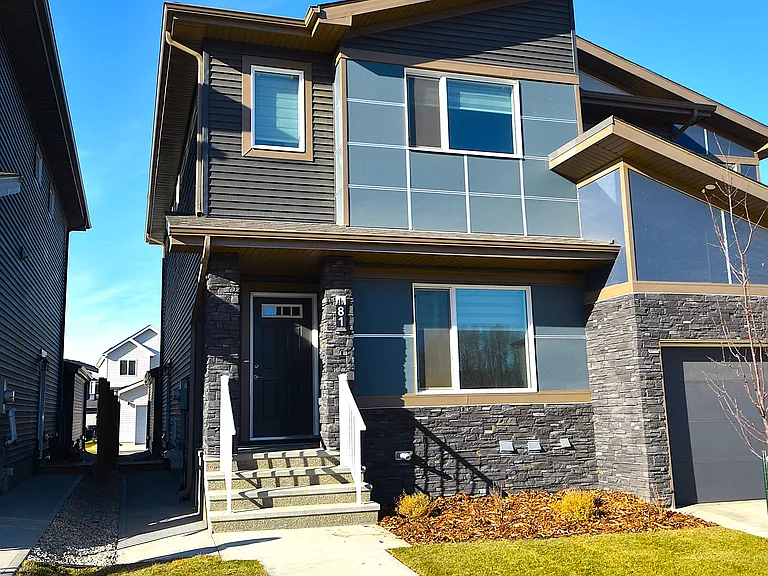 63 Fenwyck Blvd — Photo 2