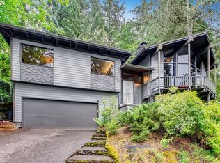 215 SE Gilham Ave, Portland, OR 97215