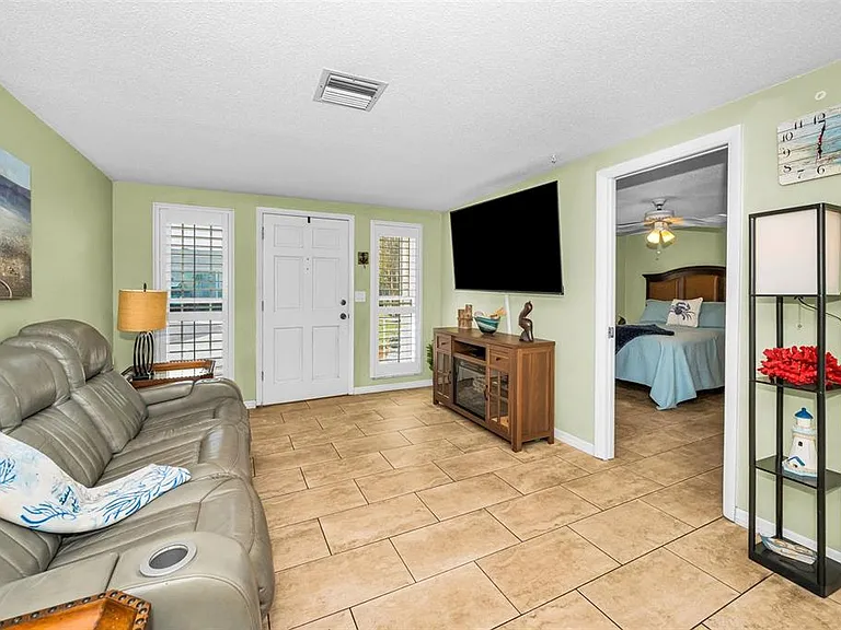 1000 Crane Ct — Photo 11