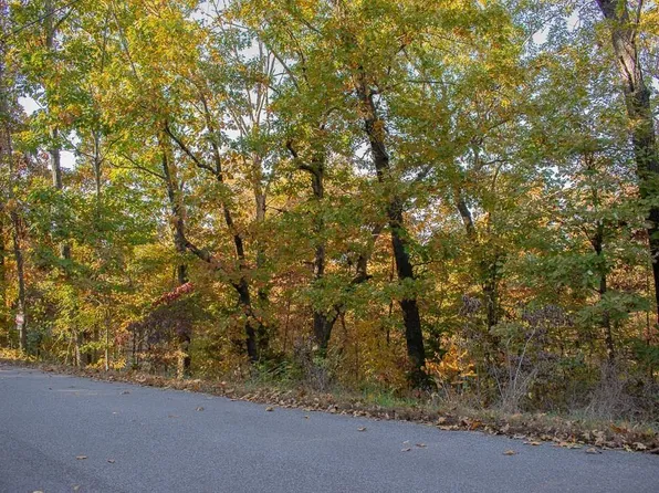 Olmsted Ln, Bella Vista, AR 72715