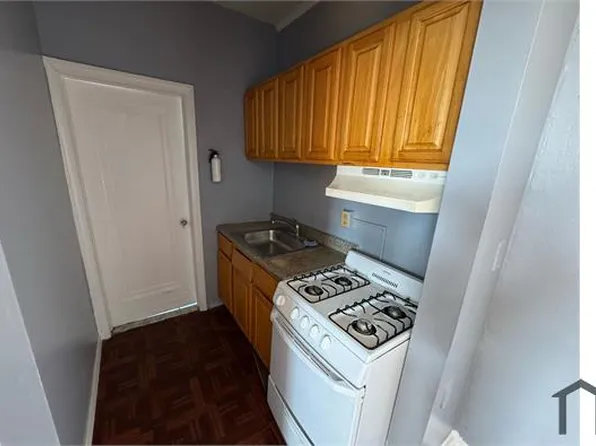 1009 Chancellor Ave, Irvington, NJ