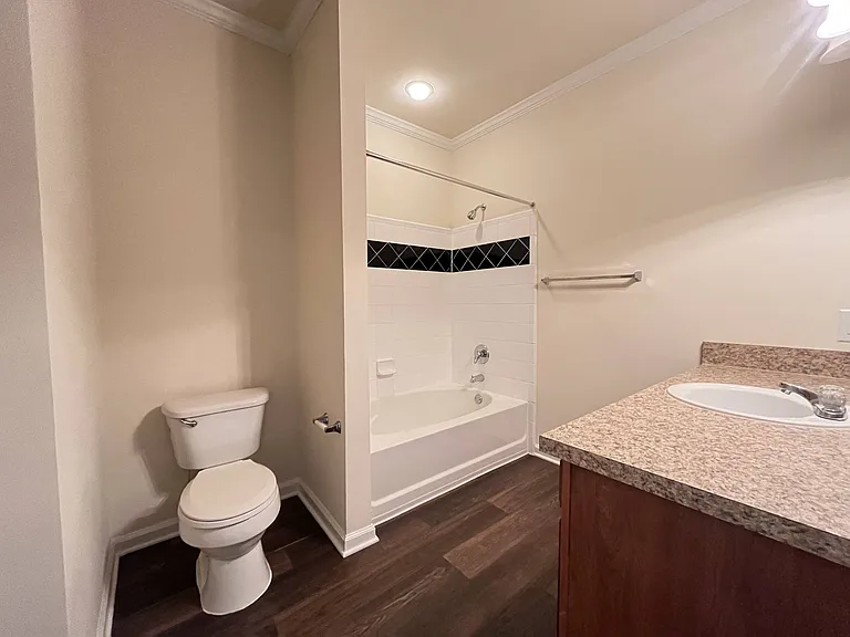 Wesley Kensington Apartments at Stonecrest — Photo 180