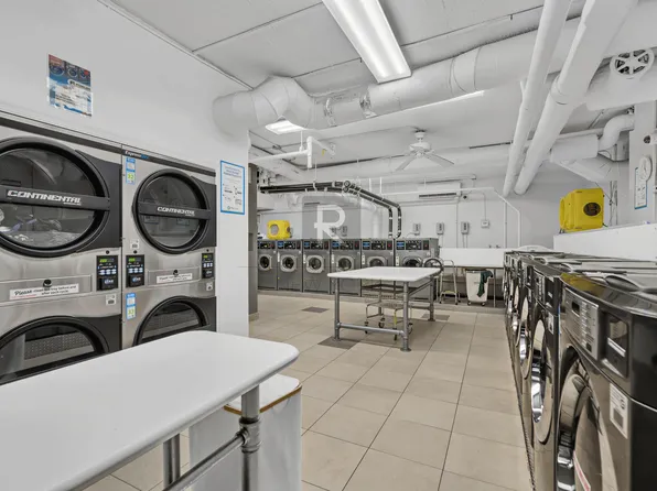 400 Central Park West image 13 of 14