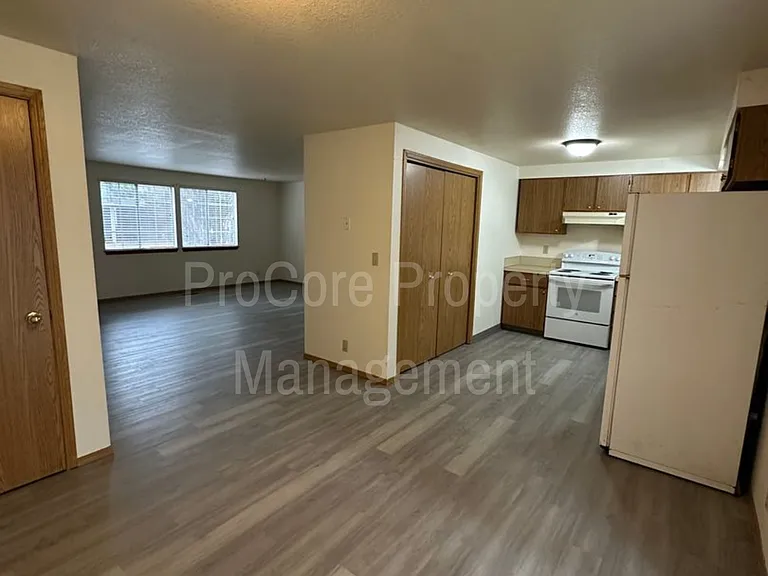 3704 W Rose Hill St — Photo 6