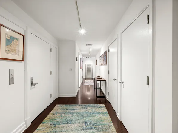 33 Rector Street 11 image 12 of 12