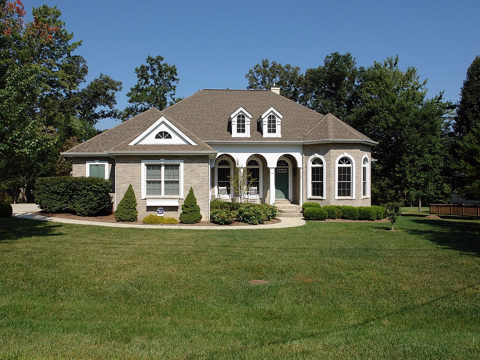 1st image of 24 Thames Ct