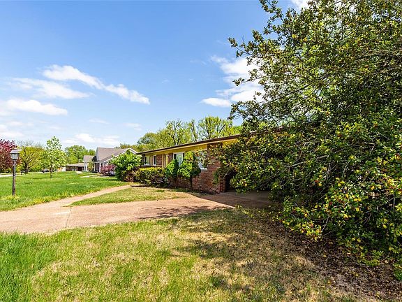 2nd image of 9574 Indian Meadows Dr