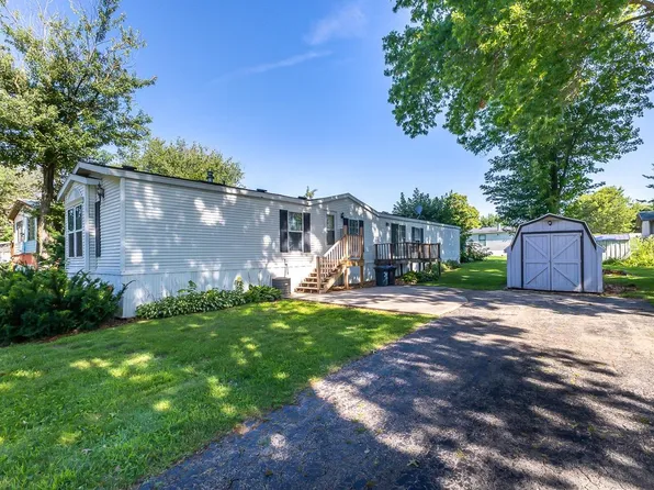 35 Remington Park Cir, East Dubuque, IL 61025