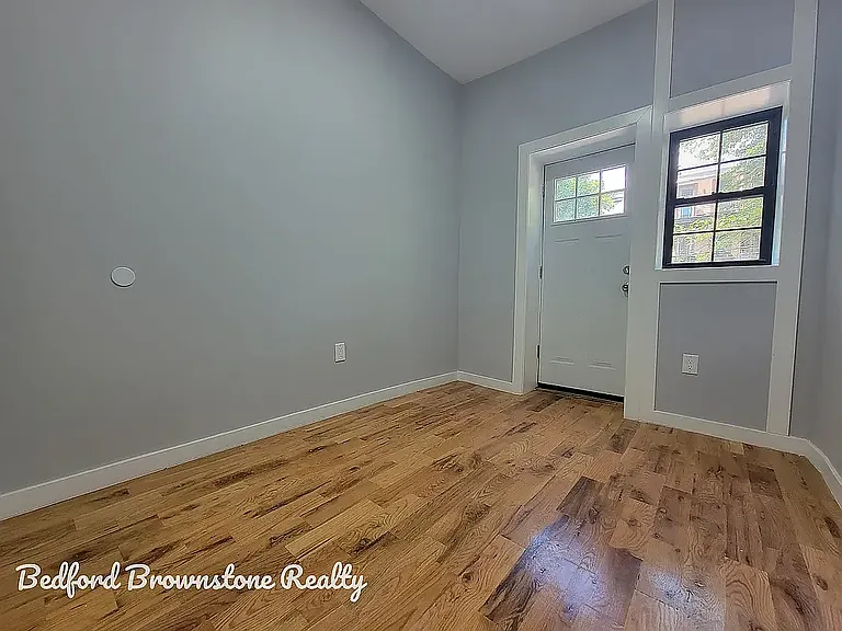 561 Chauncey St #Penthouse 1 — Photo 6