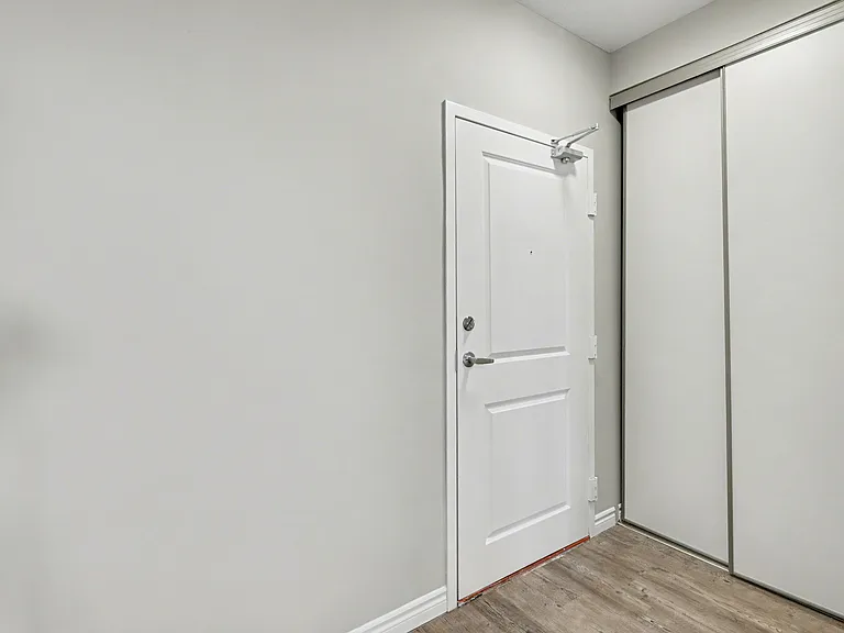 660 Garibaldi Ave — Photo 45
