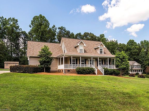 4th image of 1109 Foxhaven Dr